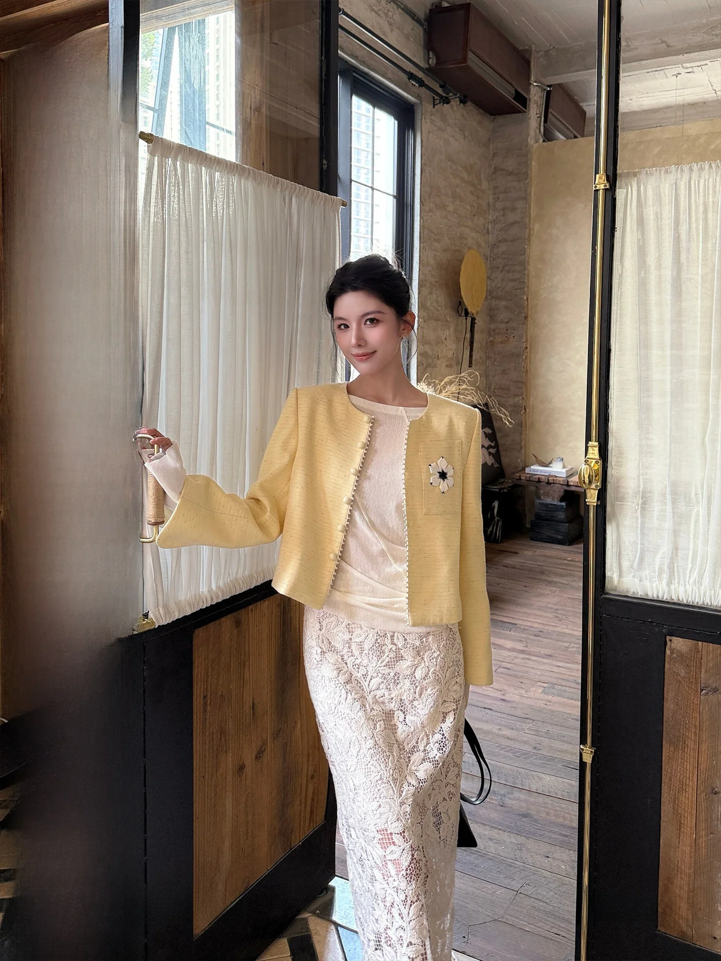 

Ограниченное по времени предложение: Женская модная верхняя одежда Jiang Wen Ele Sle с цветочным декором, из полиэфирного волокна, приталенного кроя.