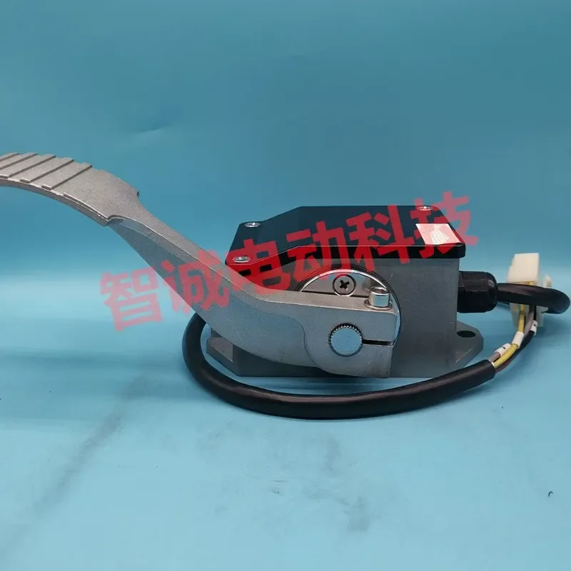For Electric Sightseeing Car Resistive 0-5K Throttle Pedal Accelerator EFP-001/005 For Yigao Langqing Masil Cart Parts