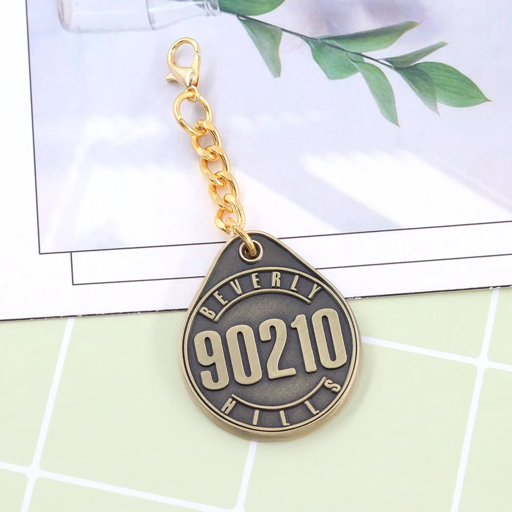 Beverly Hills 90210 Retro-Schlüsselanhänger, klassischer TV-Serien-Themen-Emaille-Schlüsselring, nostalgisches Schmuckgeschenk für Fans – Detail 11