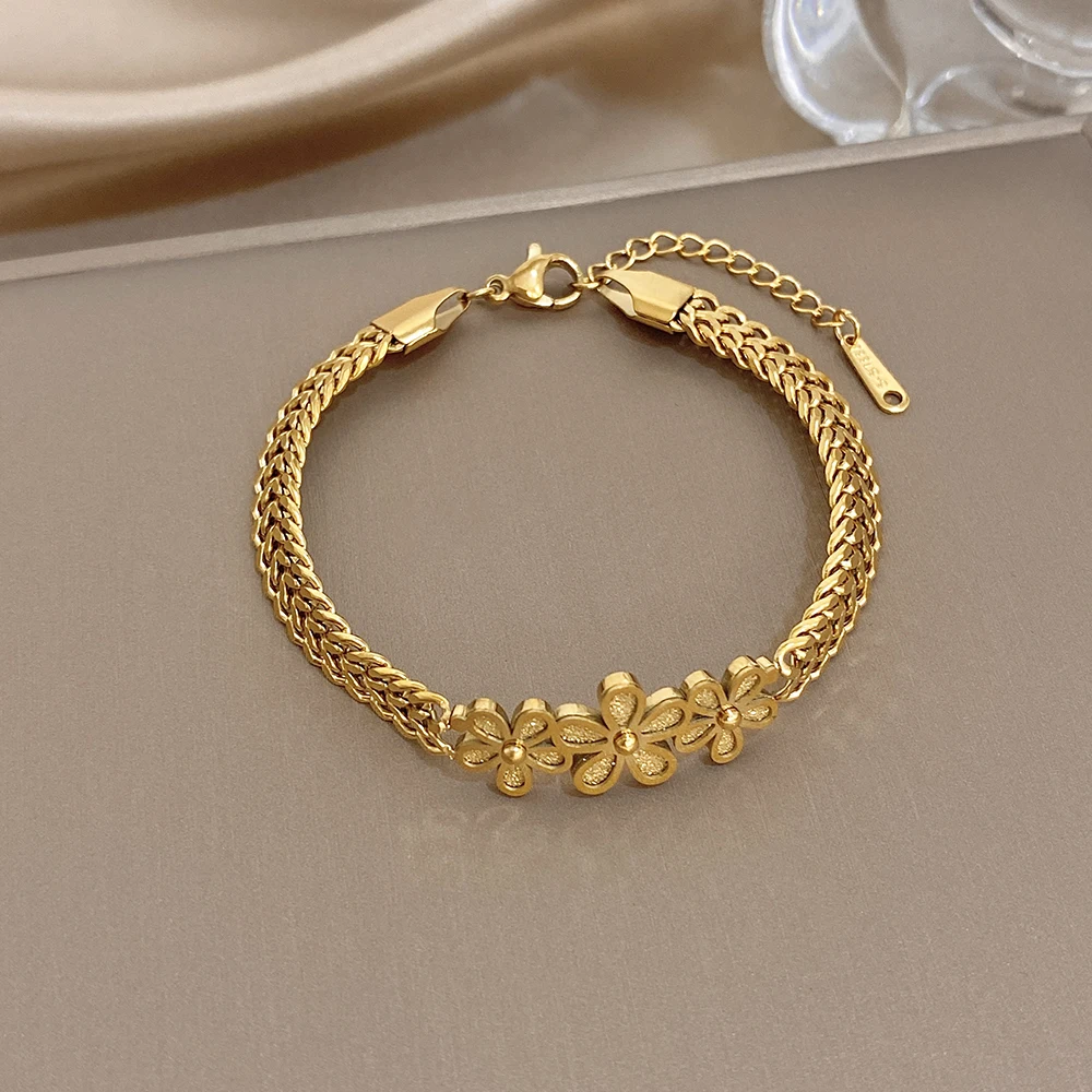 

Elegant Flower Stainless Steel Bracelet for Women Gold Color Waterproof Adjustable Chunky Bracelet Holiday Jewelry Accessories