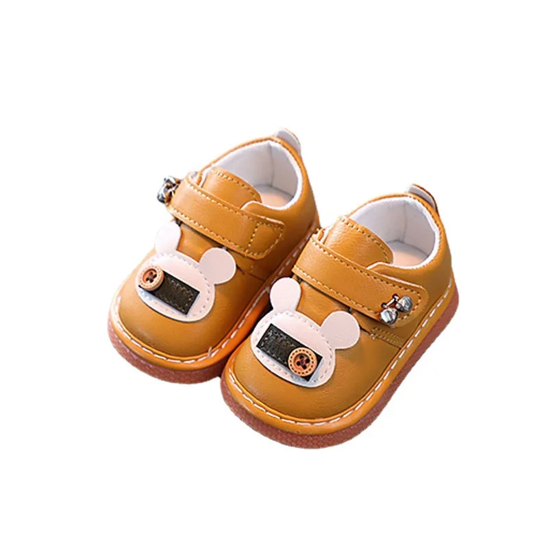 Zapatos para niños, bonitos Zapatos de llamada de suela blanda con oso de dibujos animados, cómodos Zapatos antideslizantes para caminar para bebé recién nacido