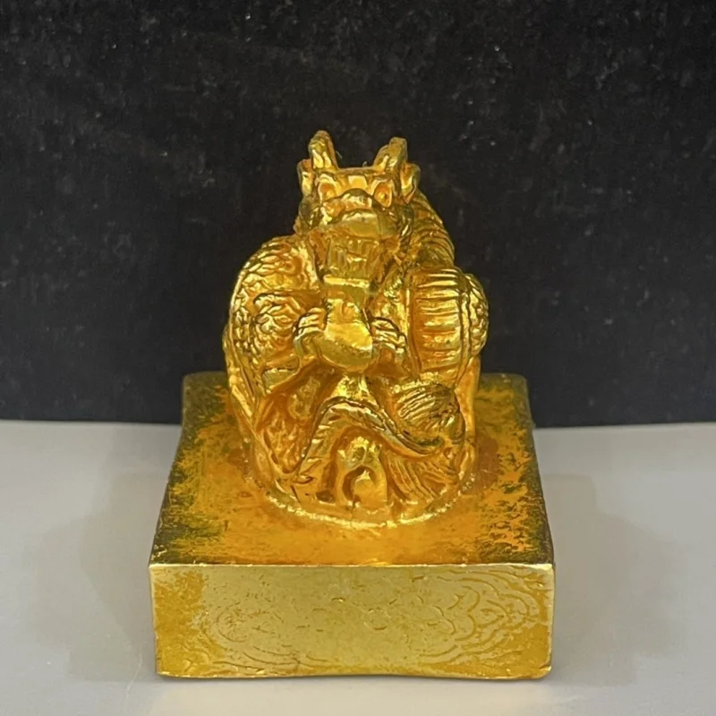

Vintage Gilded Coiling Dragon Carved Jade Seal Stamp Wealth-Attracting Old Collection Home Study Office Craft Collectible Orname