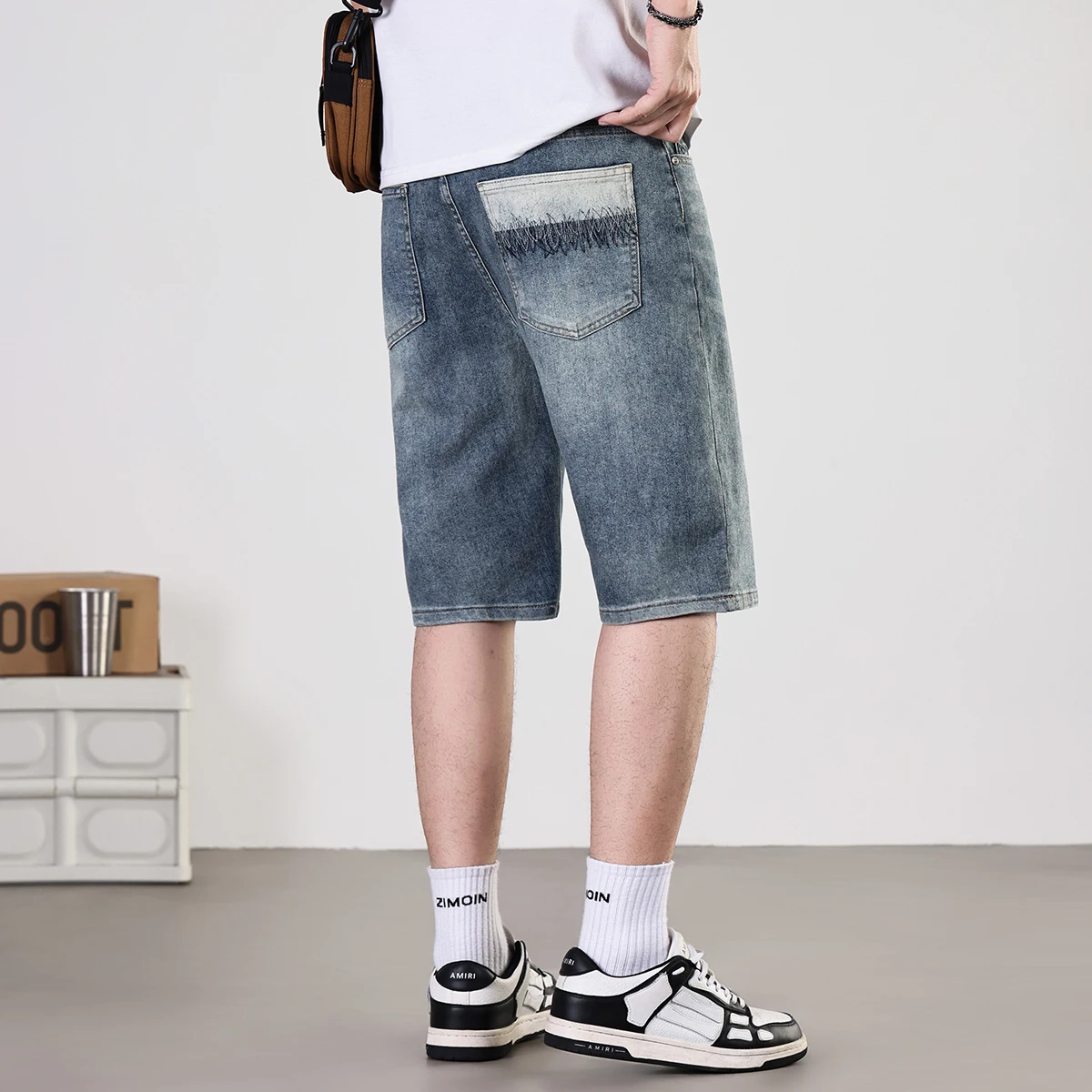 Thin straight leg shorts for men in the summer of 2025 versatile casual mid length pants retro distressed  jeans for men