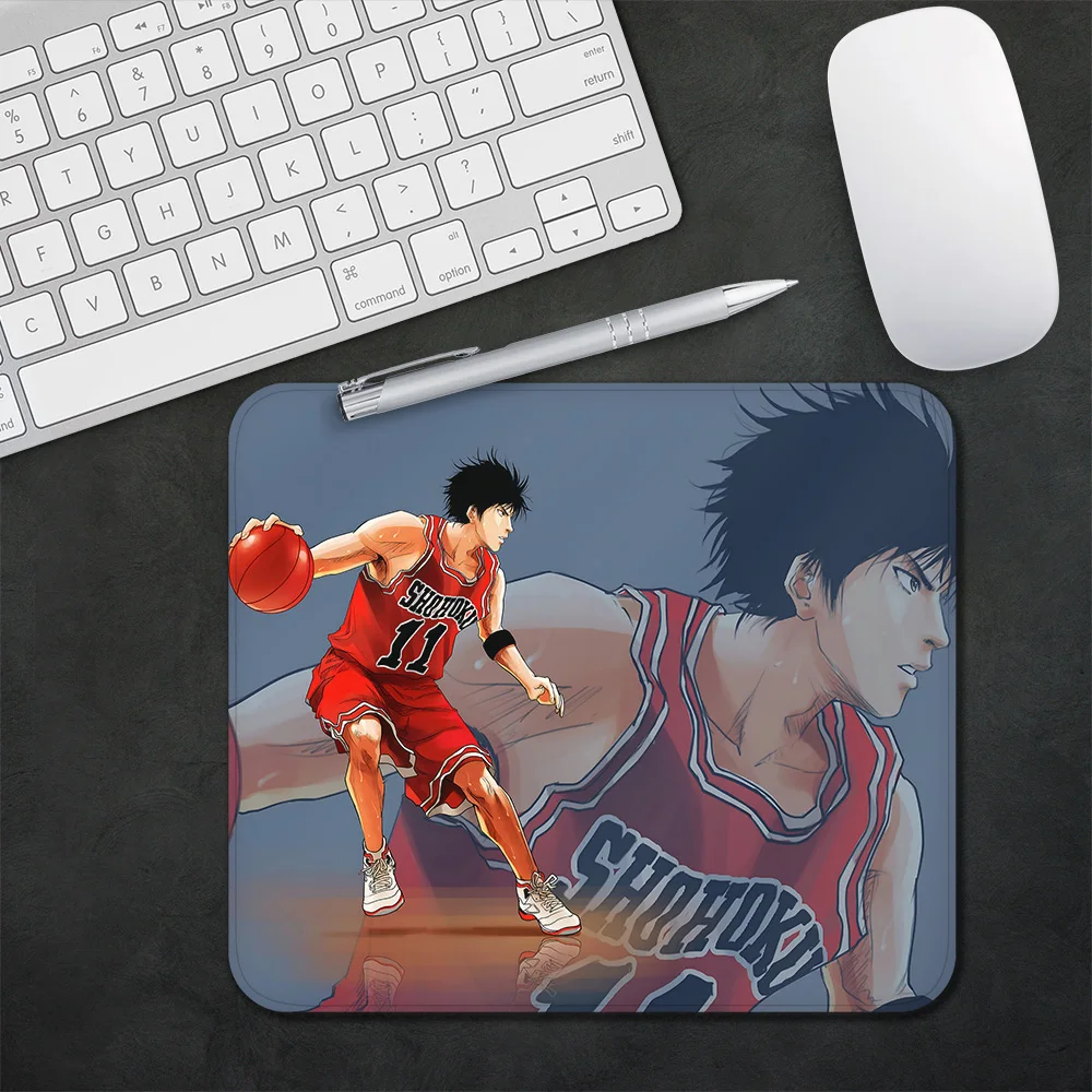 Anime SLAM DUNKs Gaming Mouse Pad XS Small Mousepad For PC Gamer Desktop Decoration Office Mouse Mat Deskmat Rug