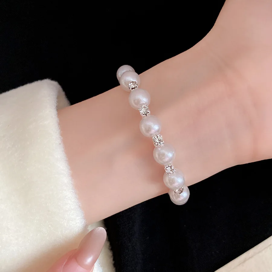سوار مفتوح الكفة مع حجر الراين رصع حبات اللؤلؤ الفرنسية خمر موضة ضوء سوار فاخر NicheJewelry للنساء