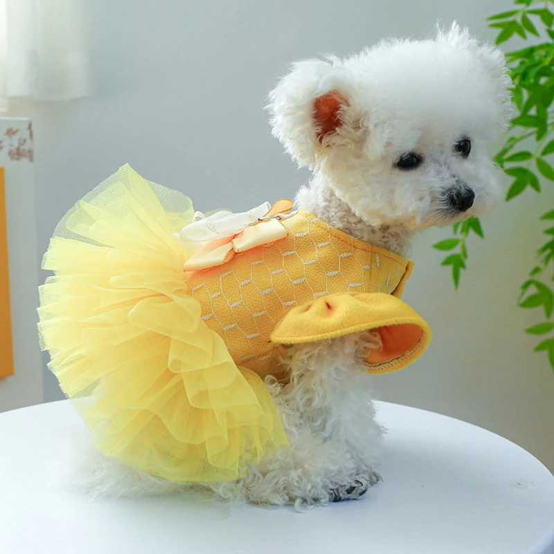 Pet Party Dress New Dog and Cat Princess Dress Yellow Gauze Towable Skirt Wedding Dress Small and Medium-sized Pet Clothing