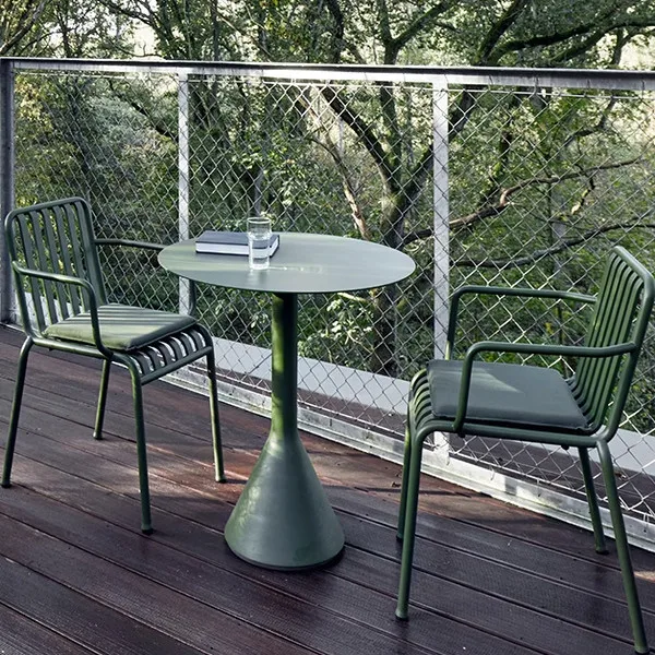 Color wrought iron outdoor tables and chairs, simple courtyard balcony leisure tables and chairs, milk tea coffee shop