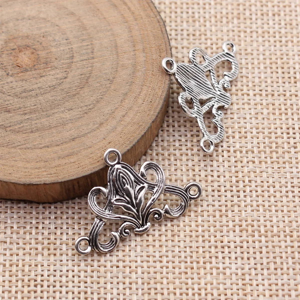 40pcs 31x20mm(1.22x0.79inch) 2 Colors Antique Silver Color Antique Gold Color Earring Connector Jewelry Accessories
