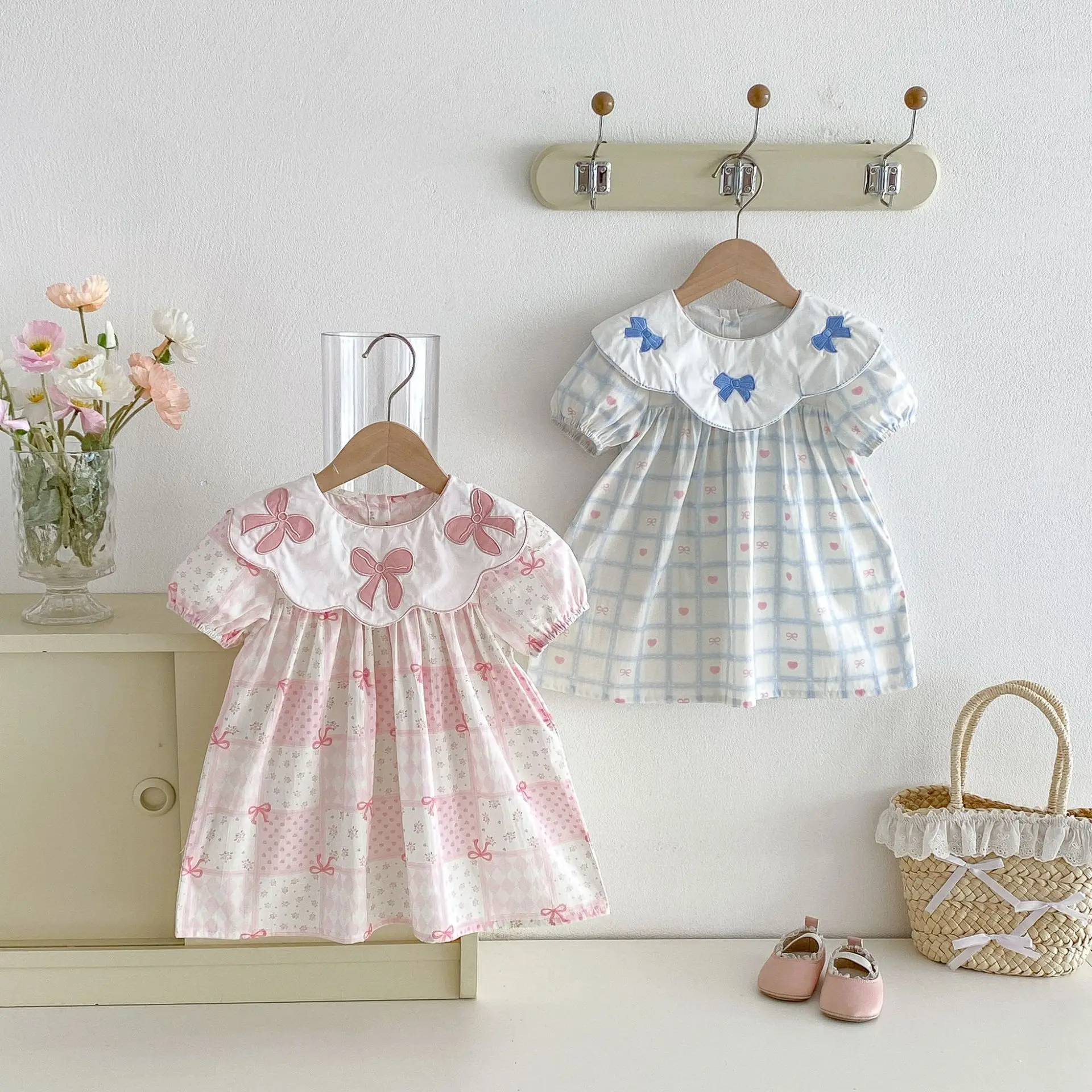 

2026 Summer New Girls Short Sleeve Dress Children Princess Dress Baby Girl Sweet Bow Embroidery Lapel Floral Dress Kids Clothes