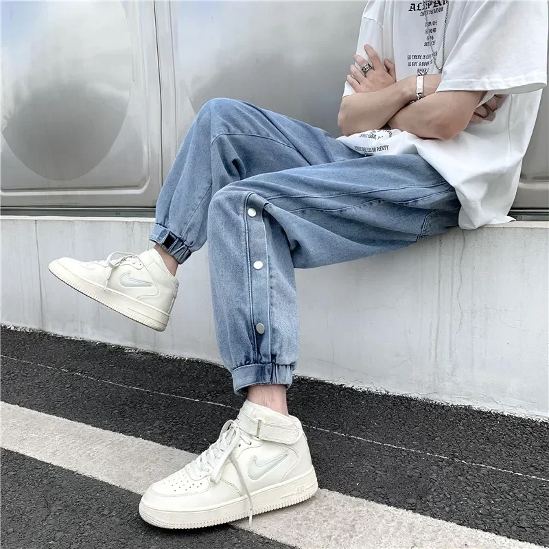 

Pants new men's jeans loose Korean casual jeans street hip-hop daily ventilation.