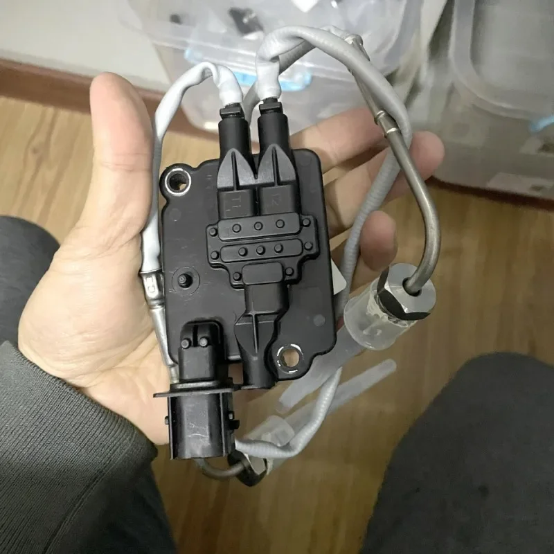 Aplicável ao sensor de temperatura de exaustão de temperatura de ureia Dongfeng Cummins Six 4307100 4326831 430710