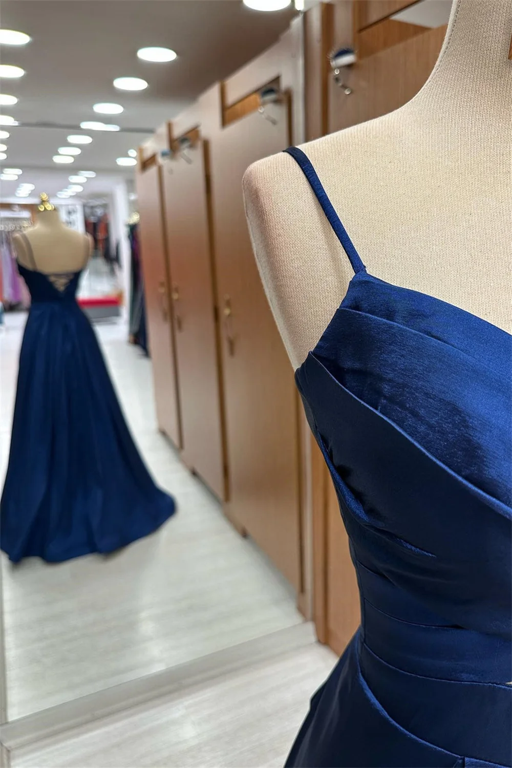 Amanda Navy Blue V-neck Prom Gown Elegant Sleeveless Spaghetti Strap Evening Formal Floor-Length Party Dress for Women 2024