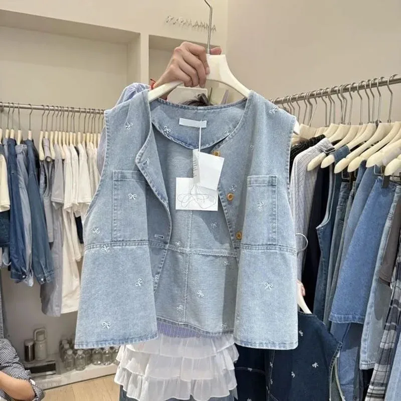 Retro Blue Floral Embroidery Heavy Duty Denim Short Vest Women's Style Sleeveless Top Cotton Lyocell Polyester Blend