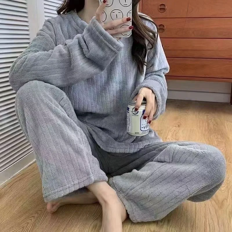 Winter Flannel Two-piece Loose Casual New O-neck Striped Coral Fleece Top Elastic Waist Pants sets Women\'s Pajamas Set Sleepwear