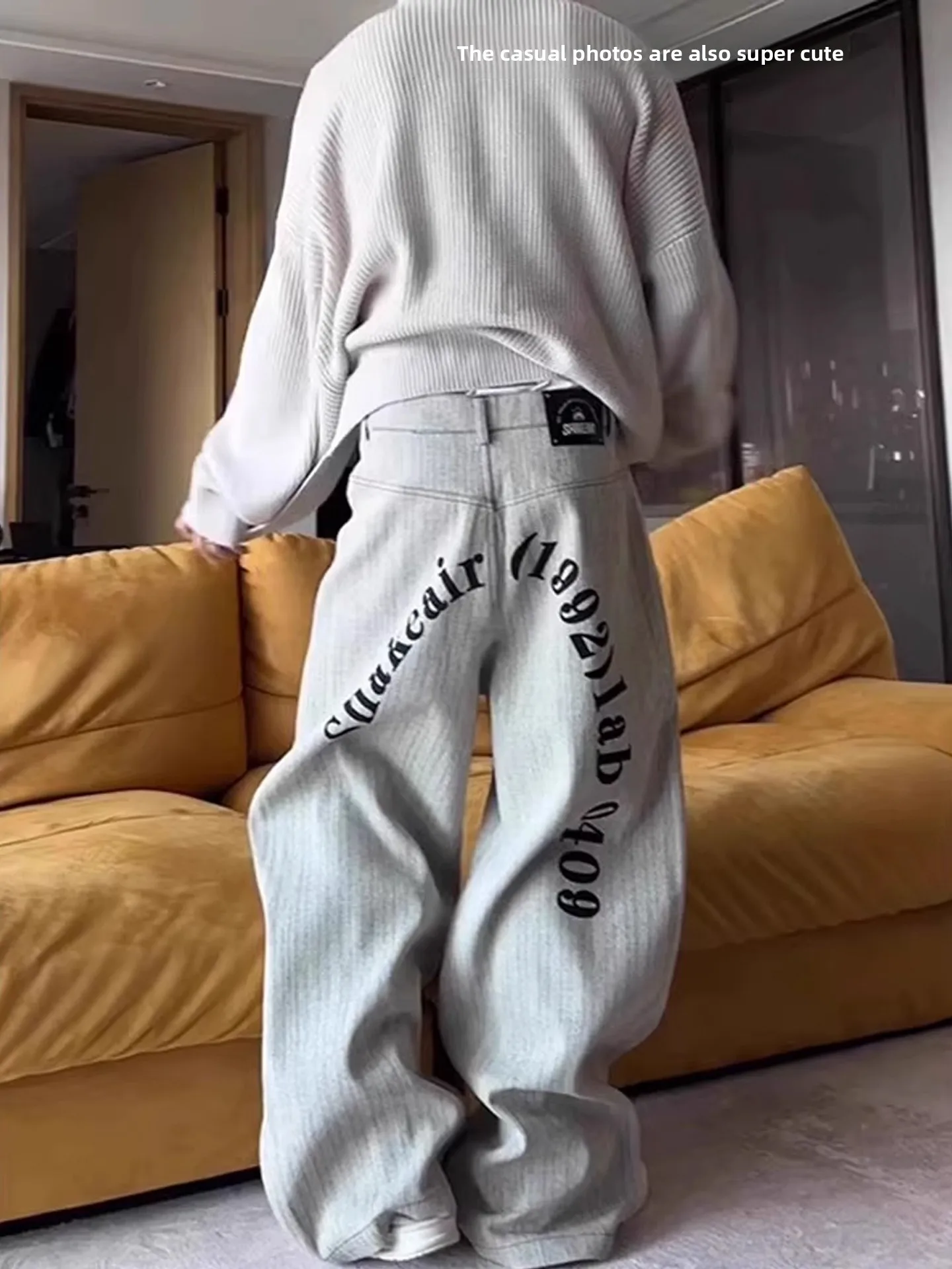 

Американский ретро буквенный принт, маленький дизайн, нож, мужские модные свободные драпированные джинсовые брюки, повседневные хлопковые брюки...