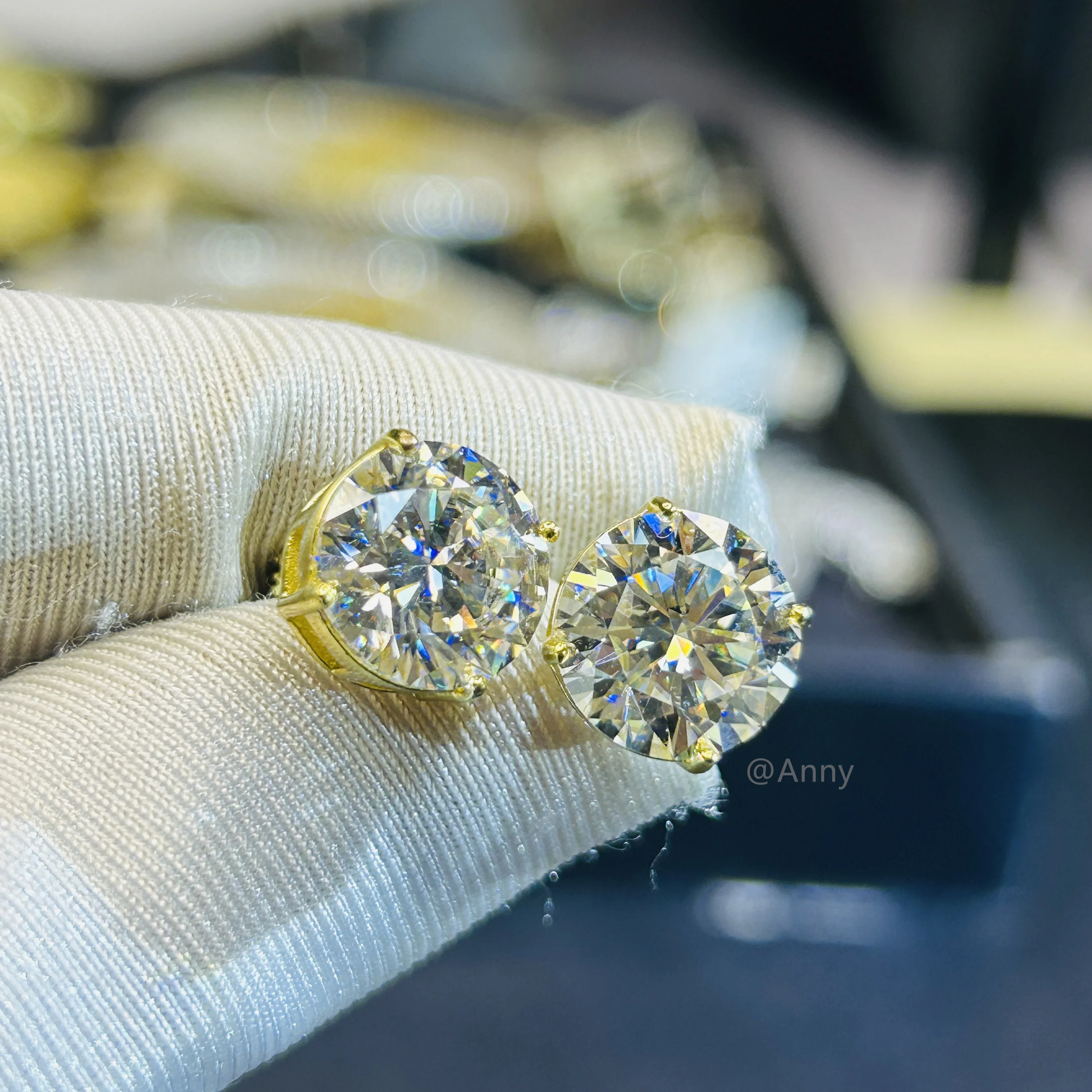 

Luxury 8CT Screw Back VVS Moissanite Stud Earrings Hip Hop Earring Stud Jewelry Classic 10MM Moissanite Earrings 925 Silver