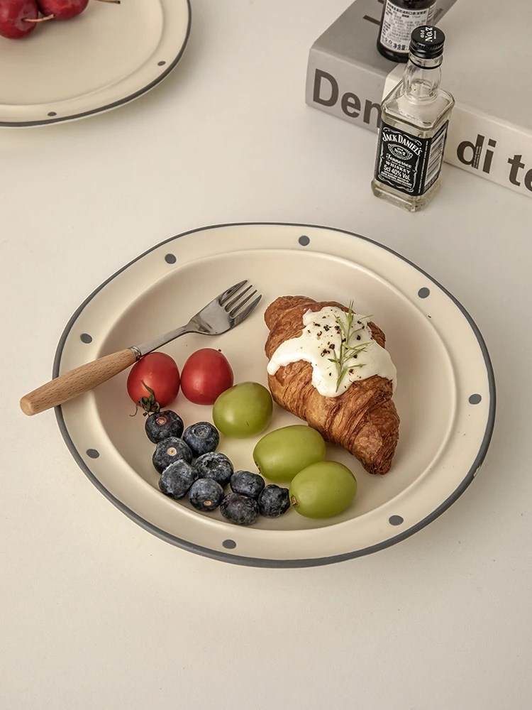 8.5 Inch Matte Dot Style Plate Ceramic Wave Point Plate Retro Irregular Dessert Plate Home Use Tableware Serving Beige Plate