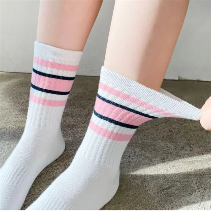 Japanese Harajuku socks Street hip hop skateboard striped mid-tube socks solid color breathable cotton socks 1 pair