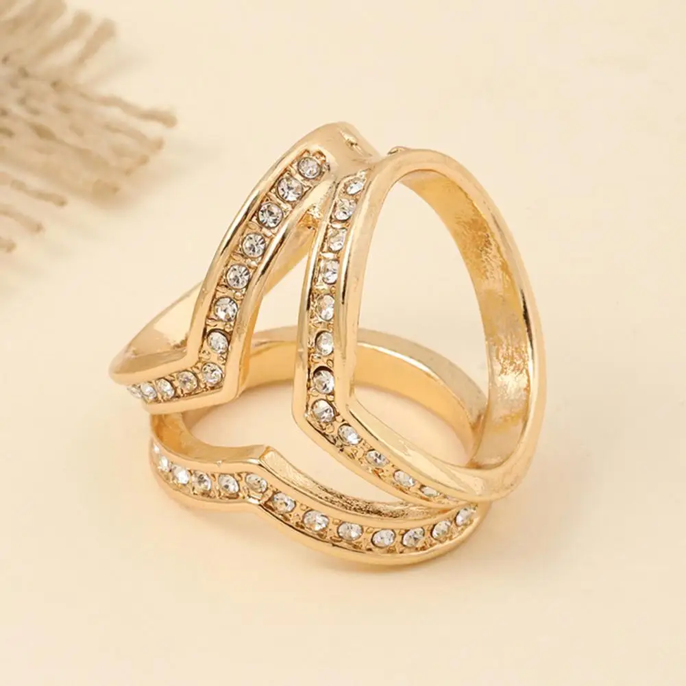 

Универсальная застежка для шарфа с тремя кольцами и стразами, в корейском стиле, элегантная пуговица для шарфа для женщин