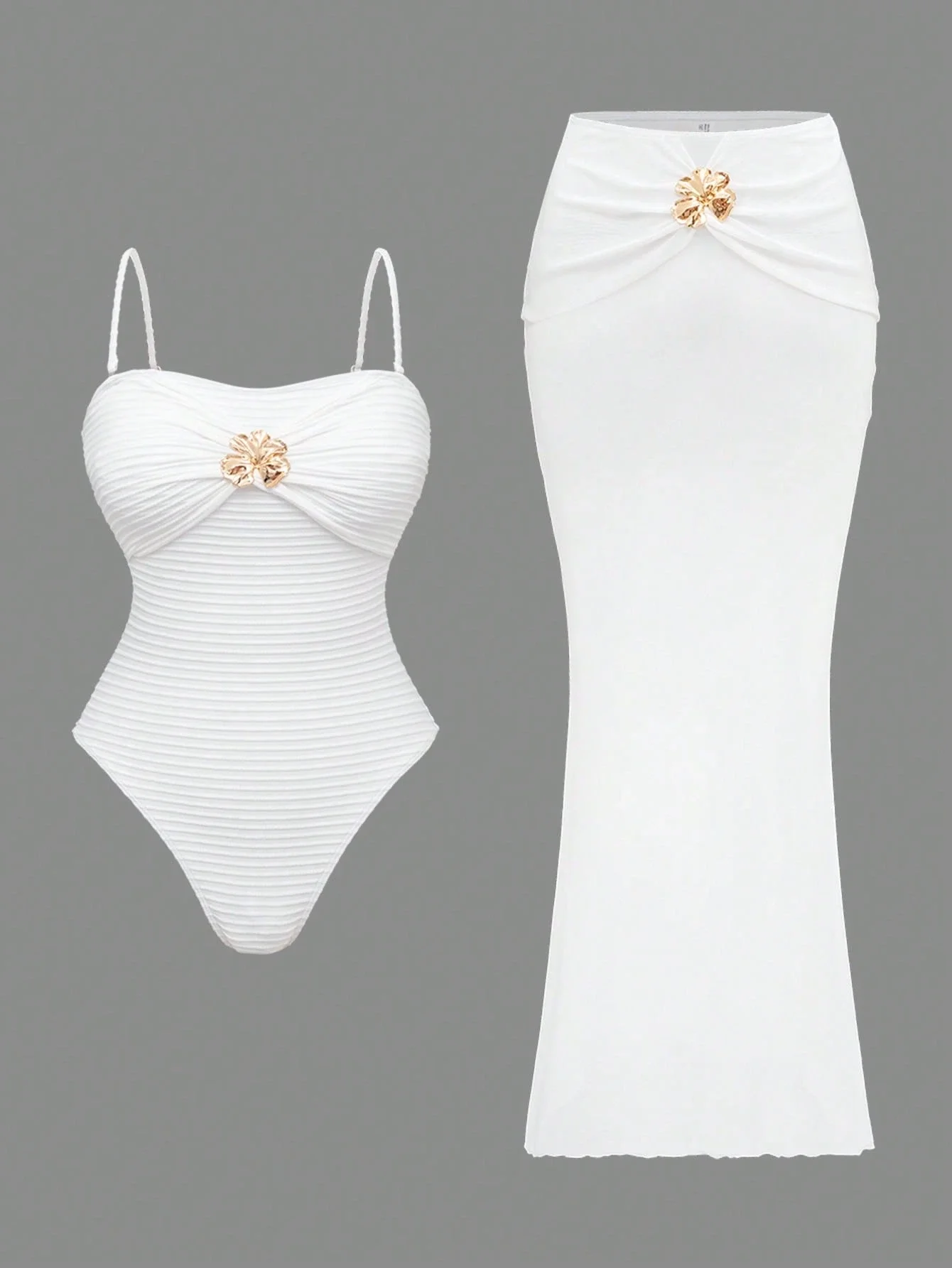 

Белый текстурированный слитный купальник с прозрачной юбкой-накидкой для женщин