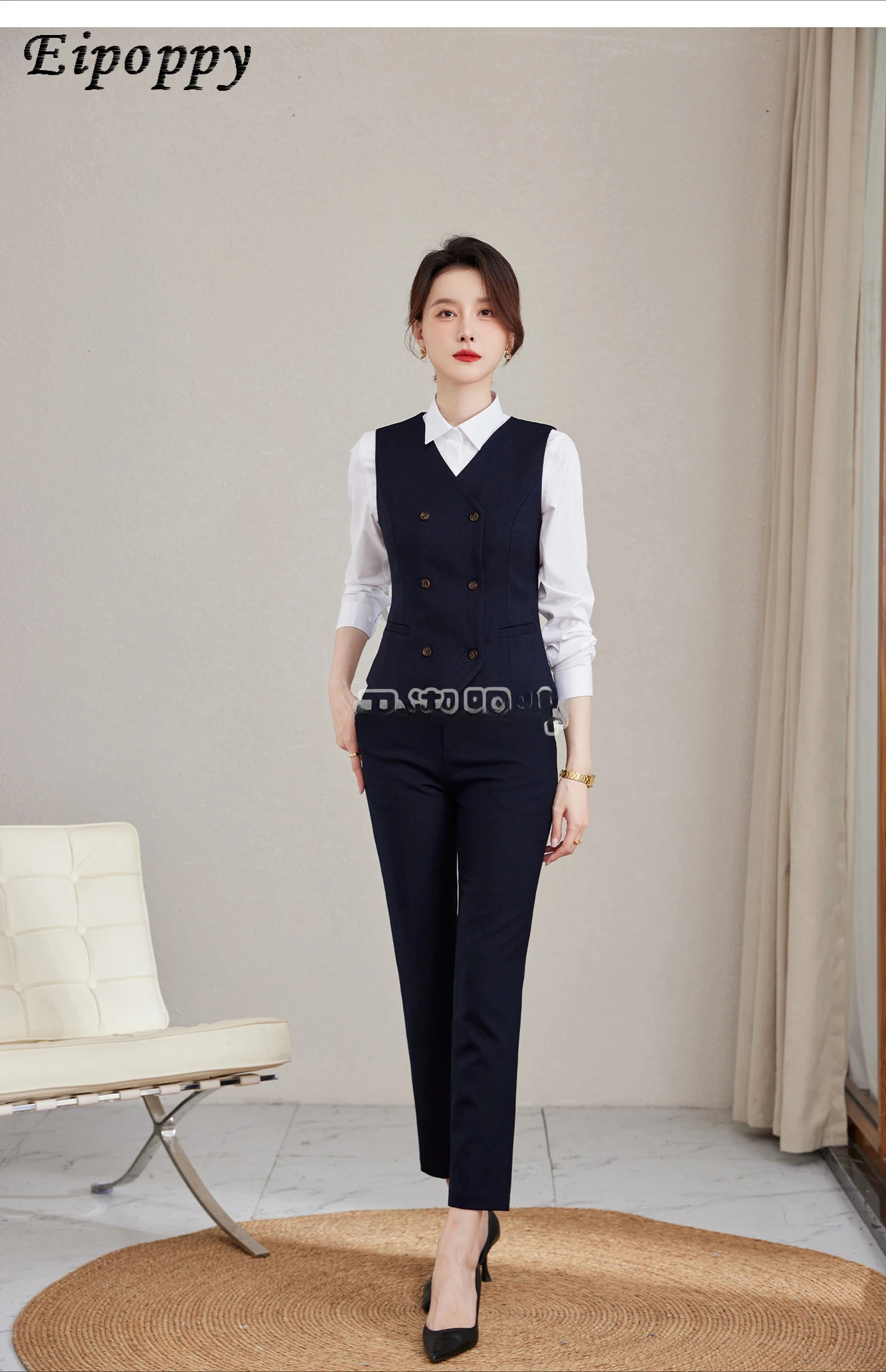 Camicia bianca professionale a maniche lunghe per donna