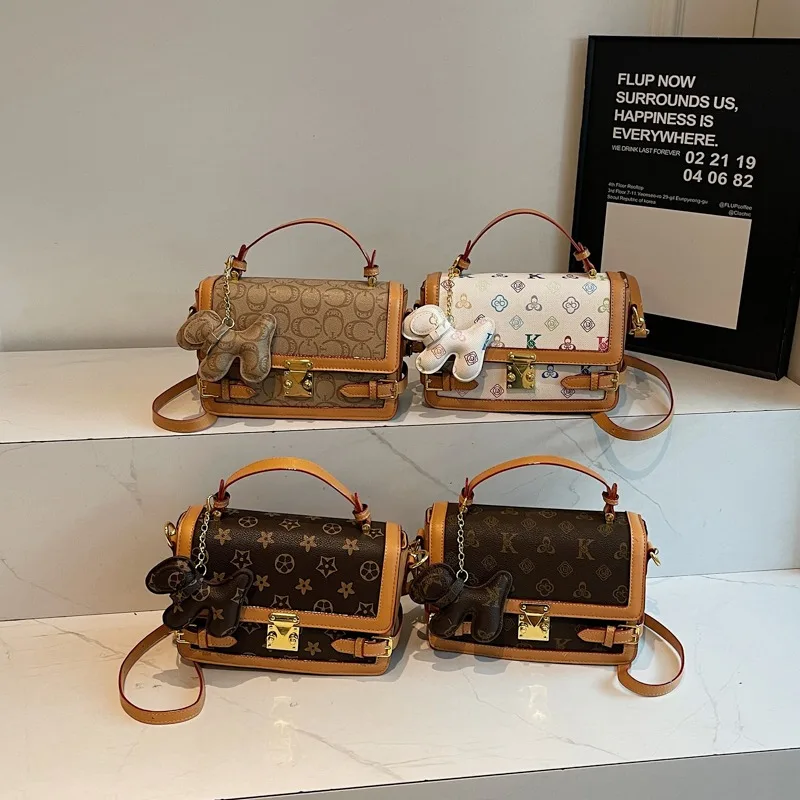 

Luxury Shoulder Bag For Ladies Crafted From Premium Leather Featuring Timeless Classic Elegant Designer Touch