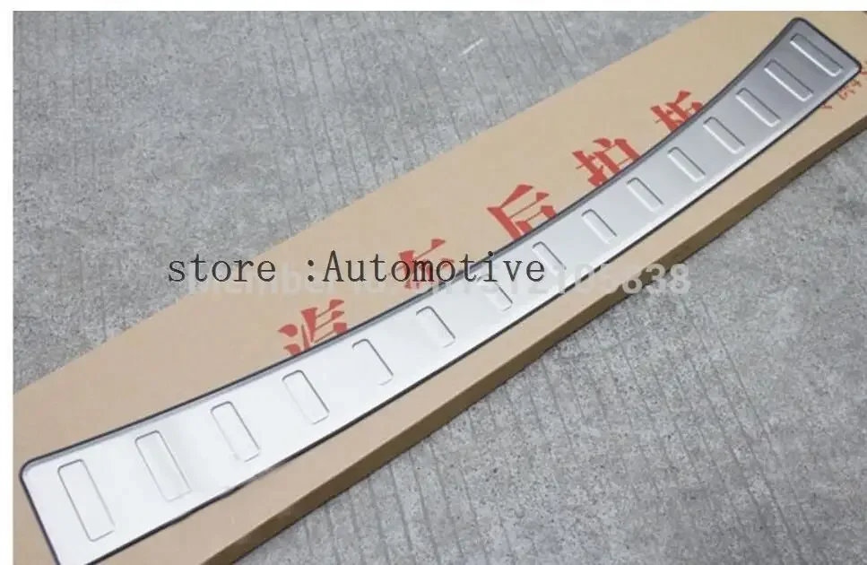 

Защита заднего бампера, порог багажника для TOYOTA VERSO EZ 2013-2014