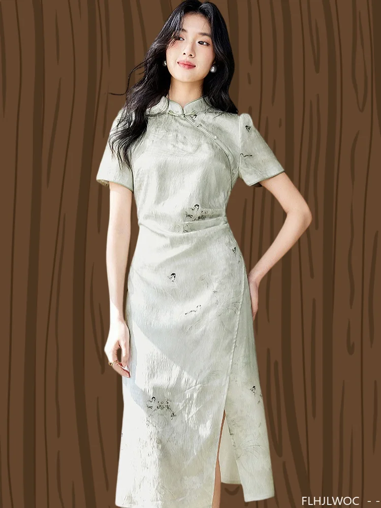 Cheongsams สไตล์จีนคอปกภาษาฝรั่งเศสคําออกแบบผู้หญิง Vestidos 2025 ฤดูร้อน Retro Vintage ปุ่มชุดเสื้อสีเขียว