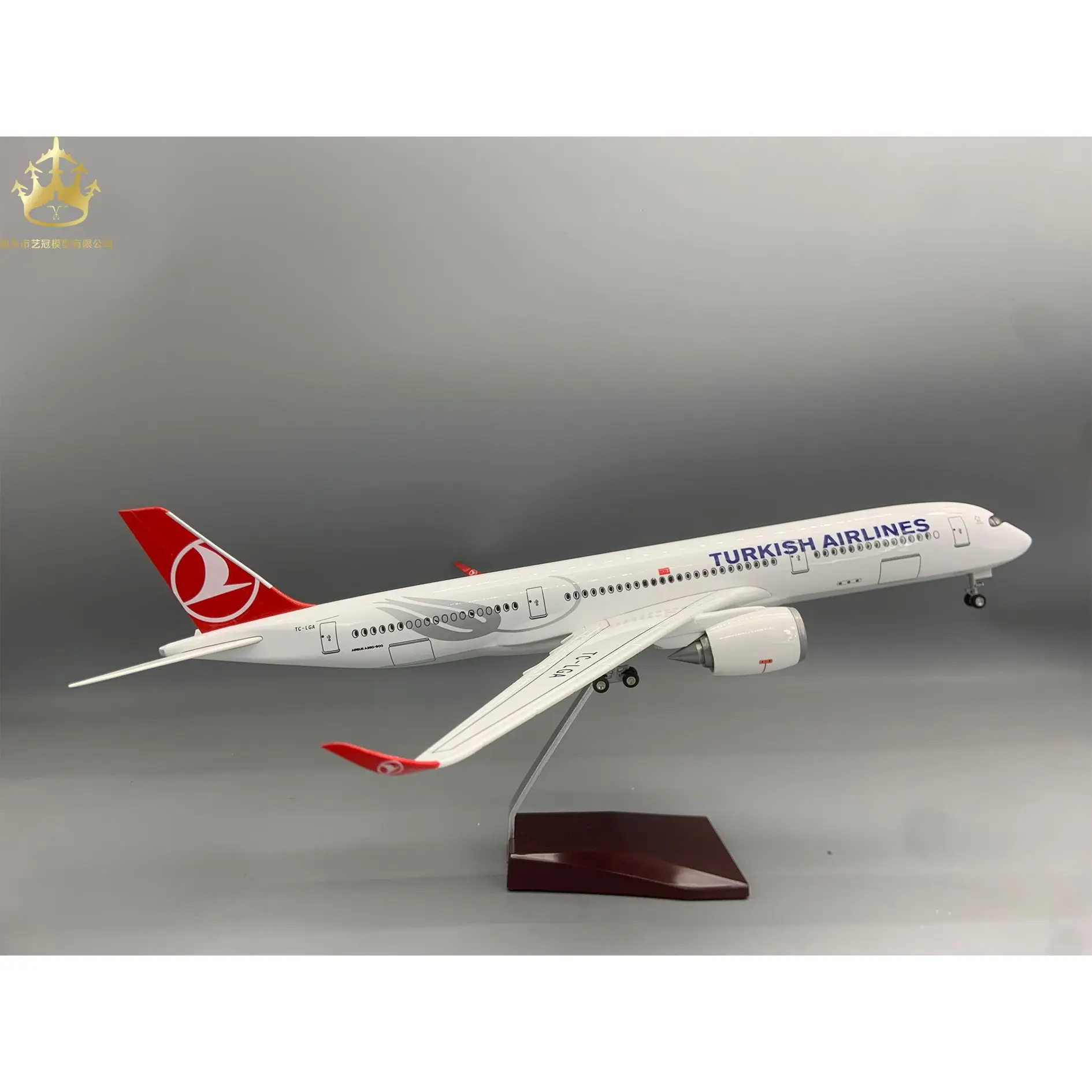 

Модель самолета Turkish Airlines Airbus A350 со светодиодной подсветкой и колесами, статическая симуляция, настольное украшение для любителей авиации
