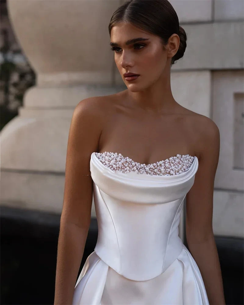 فساتين زفاف مشد من الساتان Bohomaid للعروس طويلة لؤلؤ مطرز على الشاطئ على شكل حرف A فساتين زفاف طويلة