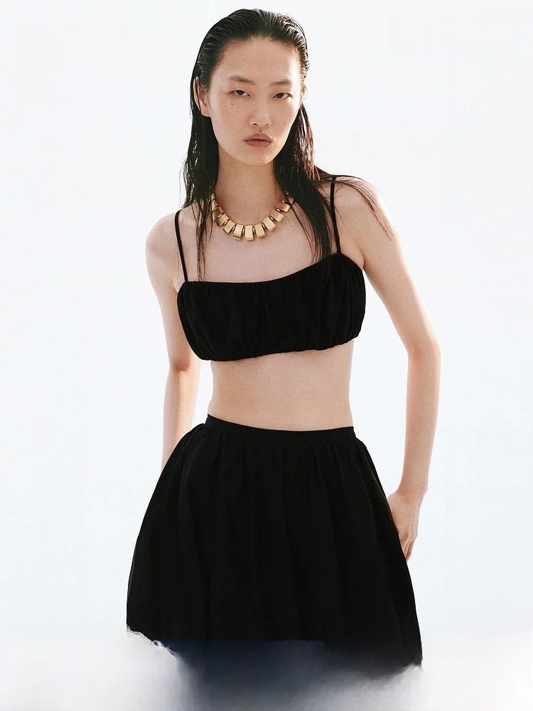 

H&M Summer New Women's Ruffle Short Top Nylon Rayon Blend Ultra Short Length Fashionable Outerwear Vest Sleeveless Blouse
