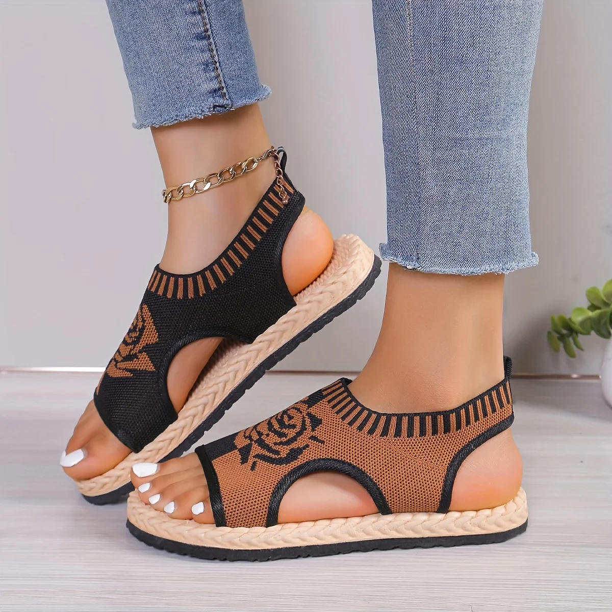 Hochwertige neue Sommer-Stricksandalen für Damen, atmungsaktive Sportschuhe, vielseitige Slip-On-Plateauschuhe im koreanischen Stil – Detail 10