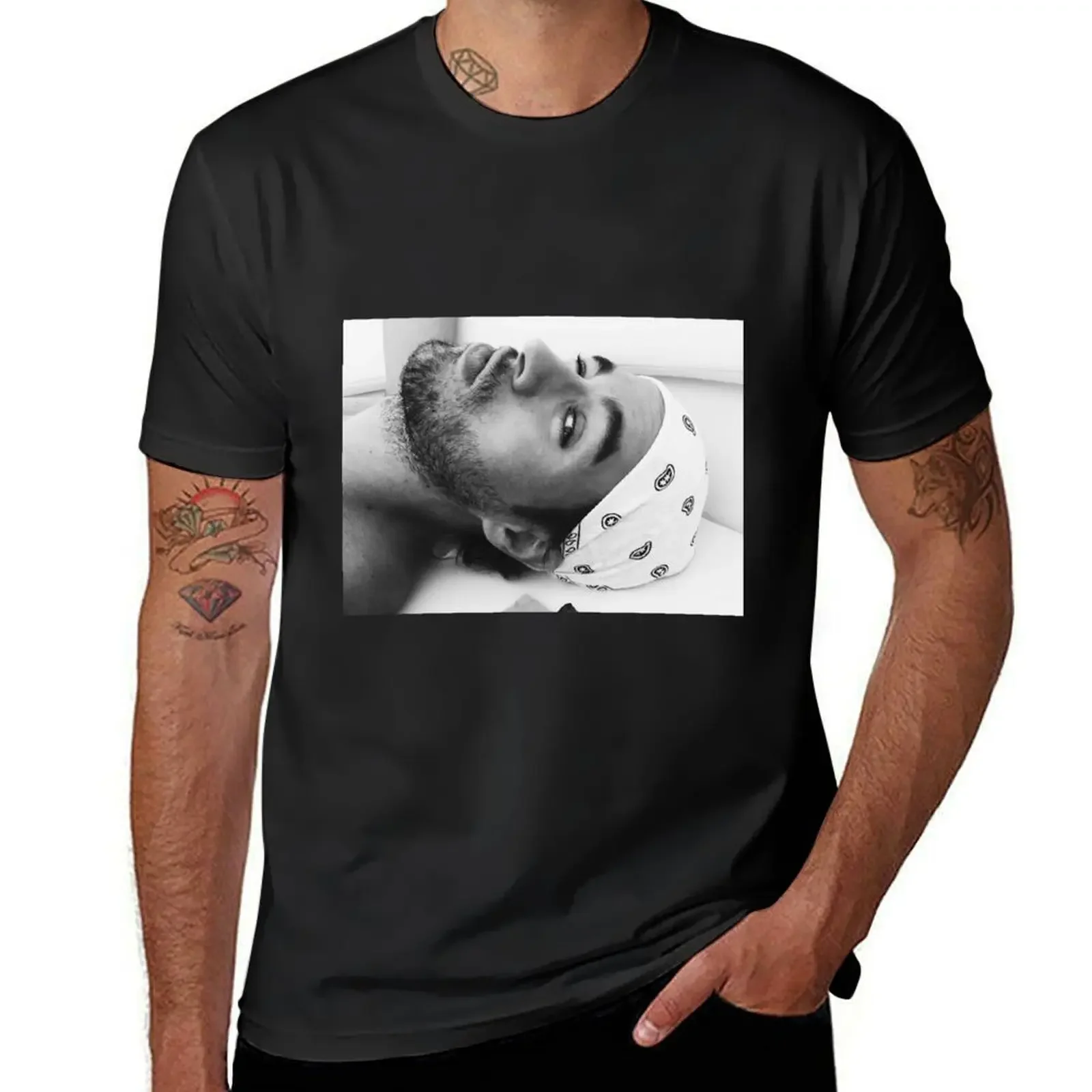 

Enrique Iglesias Black and White Selfie T-Shirt cotton graphic tees anime plus sizes vintage graphic tee clothing for men