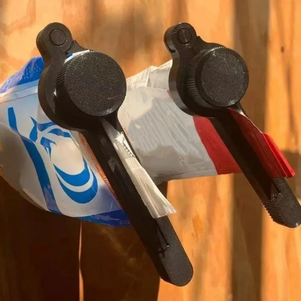 3D Printed Coffee Bag Sealing Clip with Pour Spout Moisture Proof Bag Sealer Clip with Dispenser Plastic Long-lasting