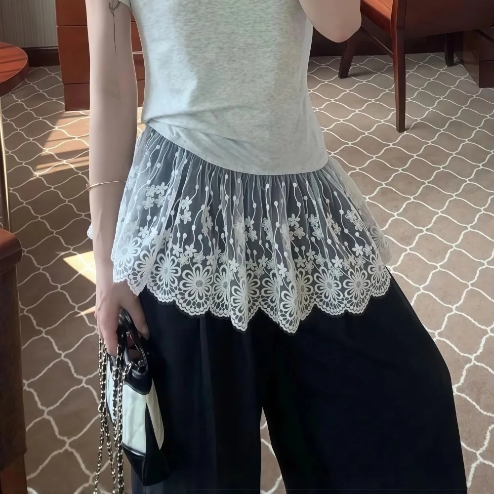 

Модная французская мини-юбка с кружевом и вышивкой в стиле Y2K, уличная одежда, юбка-фартук с рюшами в стиле Харадзюку, украшенная джинсами