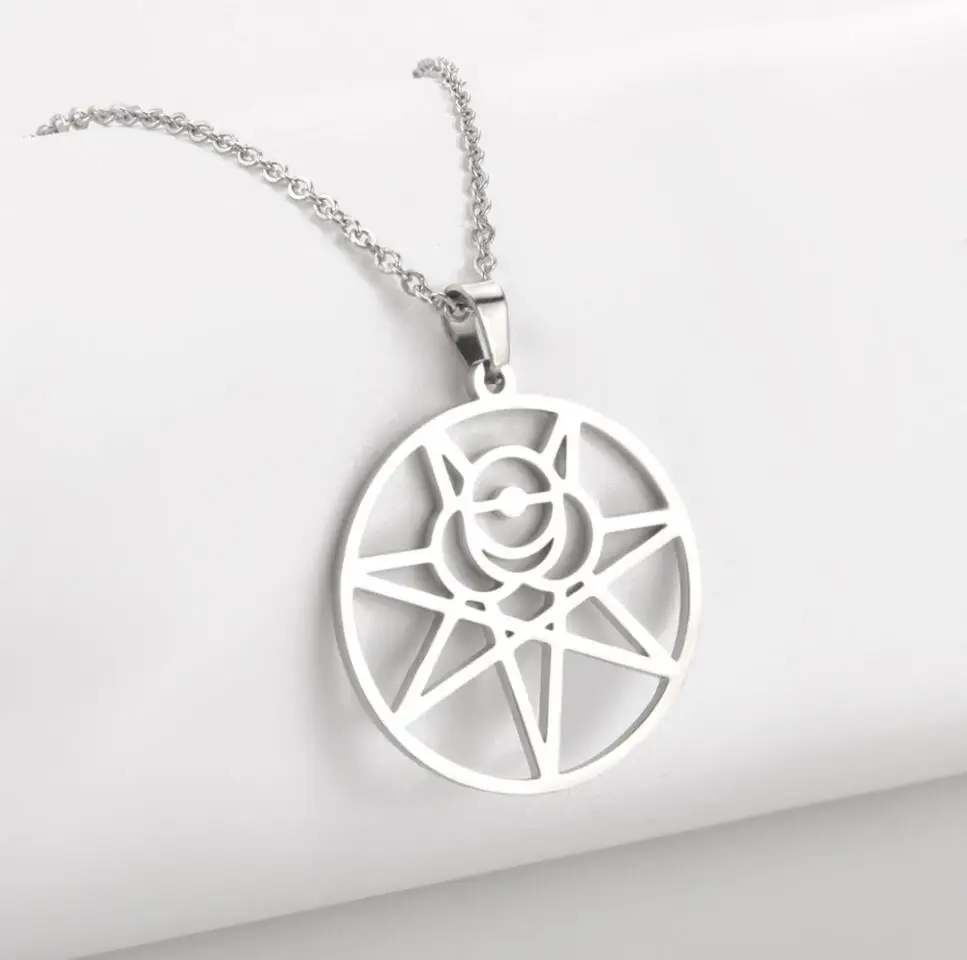 1PC Stainless Steel Engraved Star Pendant Necklace For Women Solar Sun Charm Fashion Jewelry Round Charm F1385