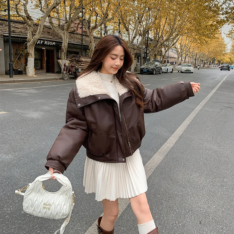 Women's Faux Leather Padded Jacket With Fluffy Shearling Collar Short Cropped Winter Coat Zip Up Puffer Chic Outerwear Coats