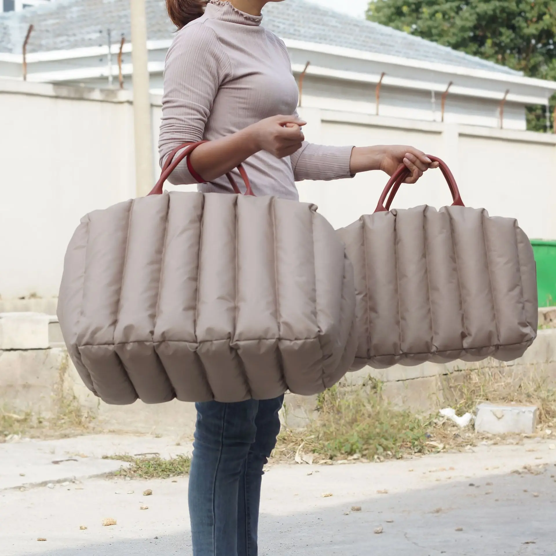 المحمولة كلب مقعد السيارة نونسليب الناقلون صندوق السيارة الآمن الداعم بيت حقيبة للكلاب الصغيرة القط السفر الناقل على ظهره الاشياء العناصر