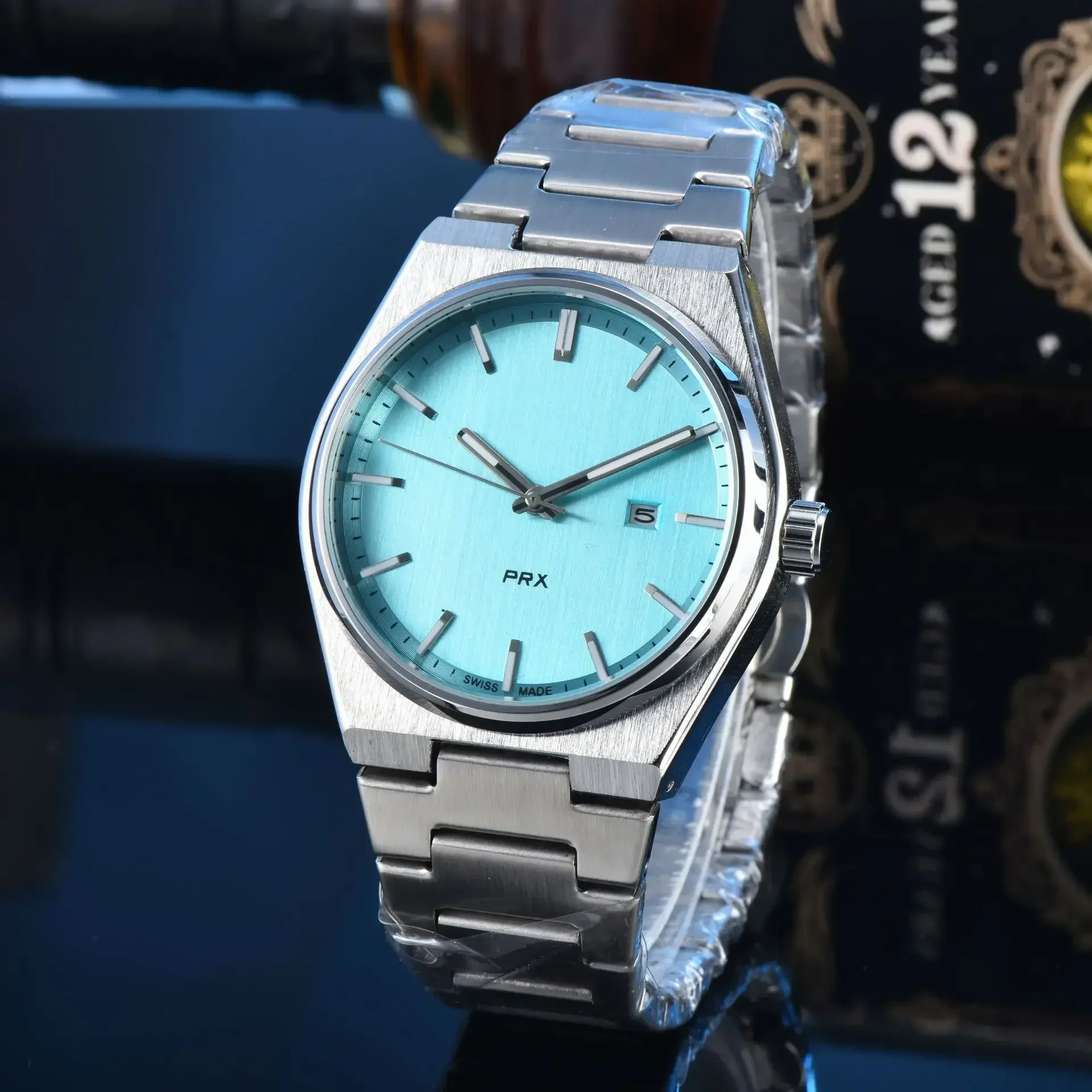 New Trendy Men's Watch Waterproof Steel Strip Simple, Fashionable, Atmospheric Business Calendar Quartz Watch