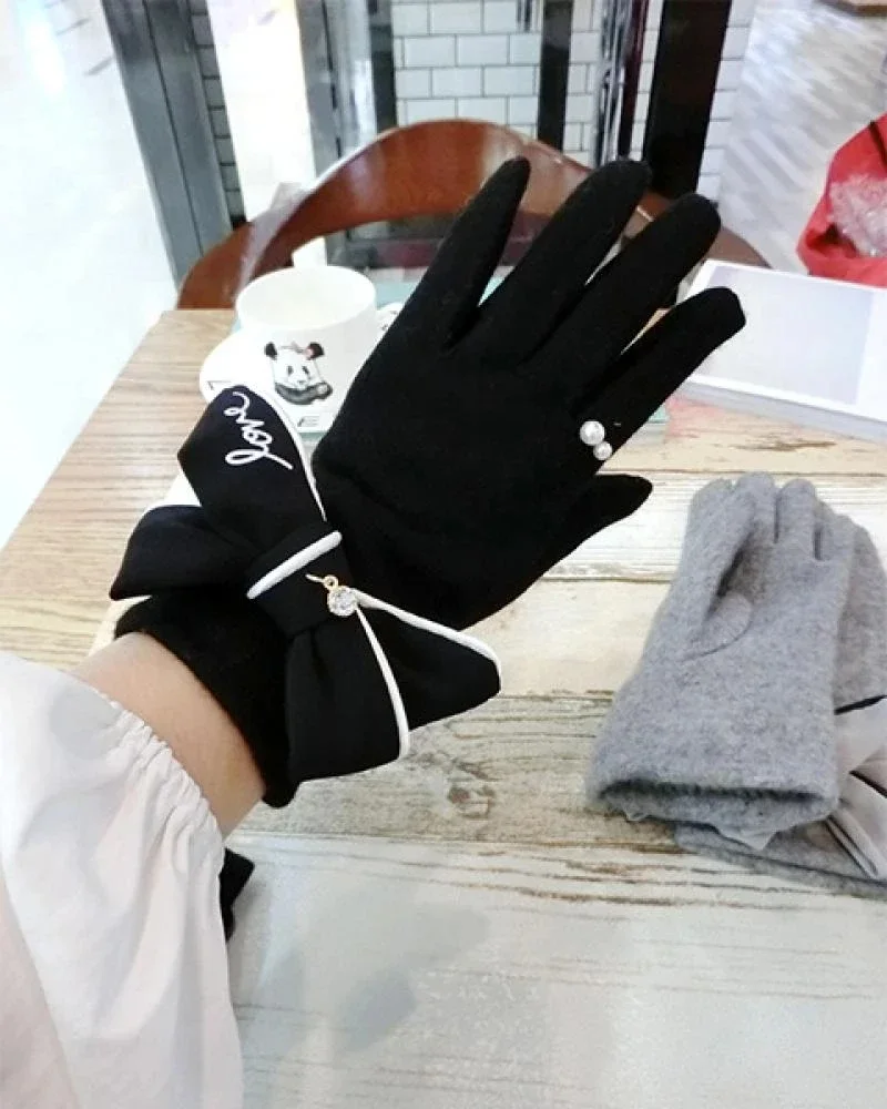 Winter Cashmere Ladies Gloves Korean Version of Small Fragrance Pearl 5 Words Camellia Flower Finger Touch Screen Gloves