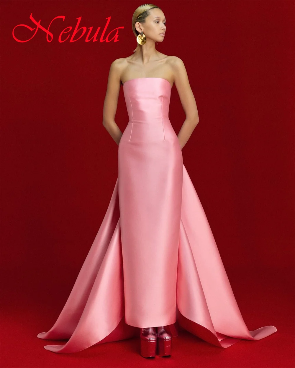 Customized Delicate pink Satin Evening Dress Exquisite Strapless Sleeveless Cocktail Dress Temperament Homecoming Dress