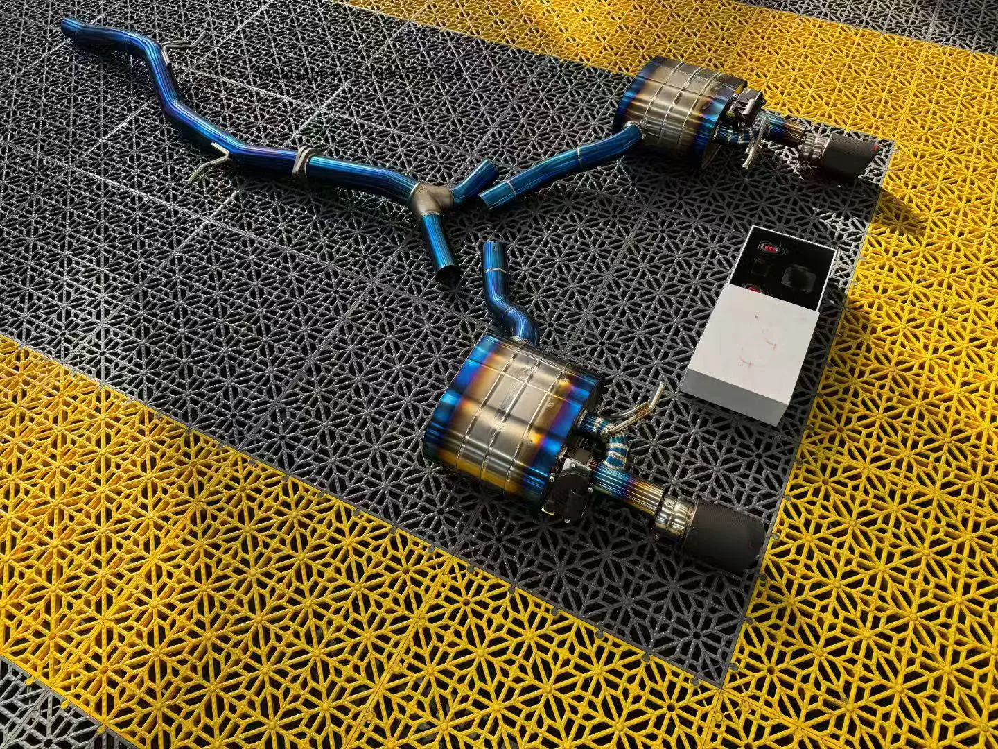 

Новая высококачественная прямая выхлопная труба из нержавеющей стали для Audi A4 A5 B8 B9, с возможностью индивидуальной настройки