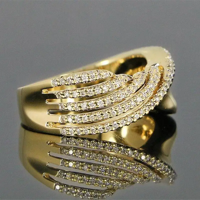 Huitan Luxus-Damenring, goldfarben, Wellen-Design, eingelegt, glänzende CZ, trendige Accessoires für Hochzeit, Verlobung, eleganter schicker Schmuck