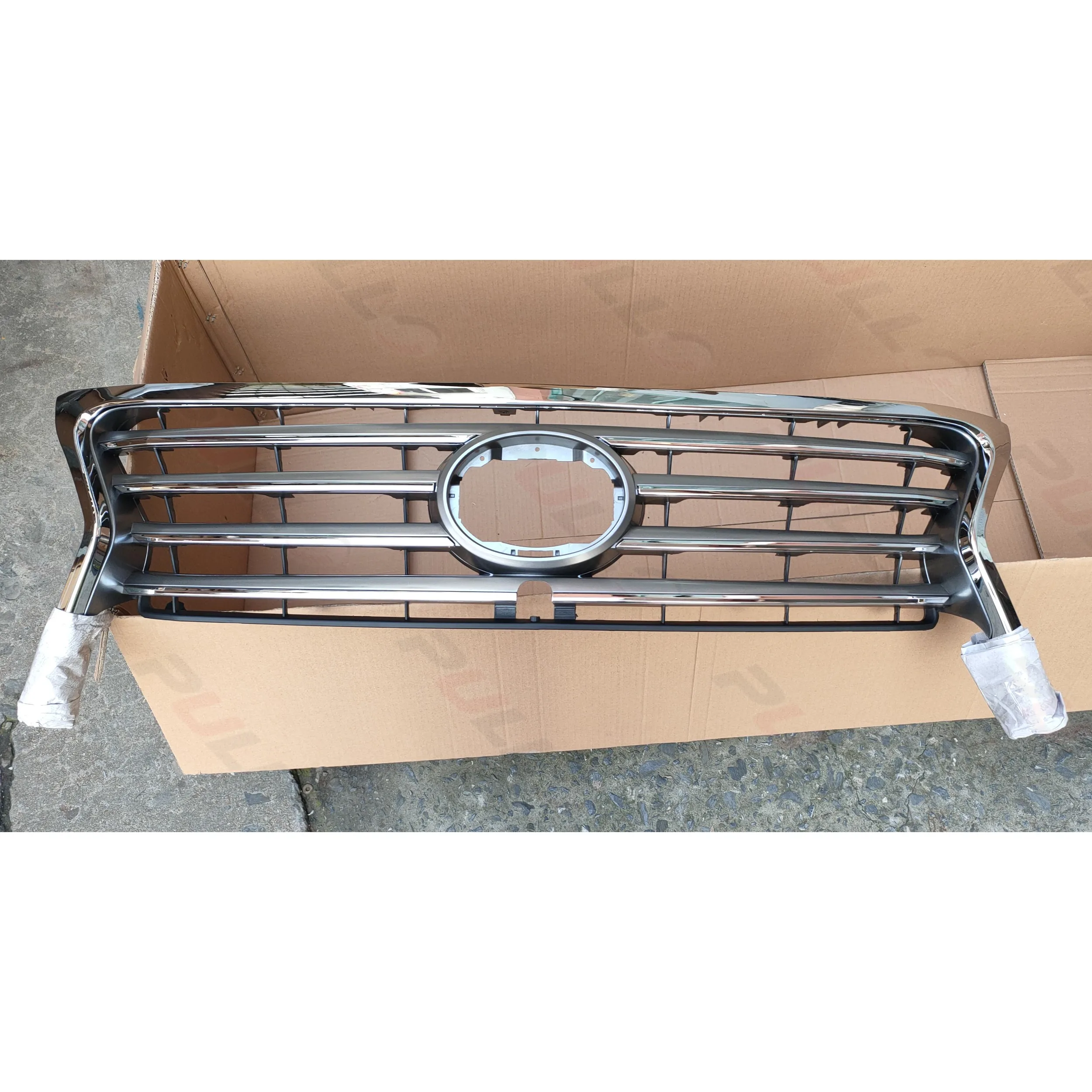 Auto-Stoßstangen-Body-Kit für 2012 Lexus LX570, Original-Stil, Frontstoßstange, Gitter, kleines Kit