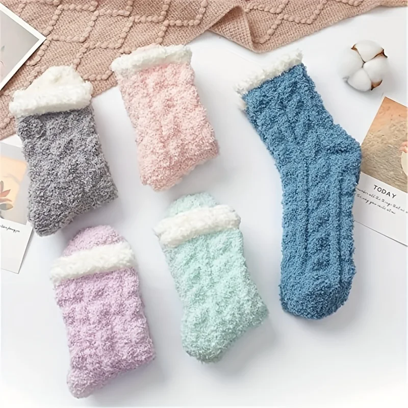 10 Pairs of Thick and Warm Winter Outdoor Women's Mid Tube Socks Cute and Comfortable Colorful Coral Fleece Floor Socks