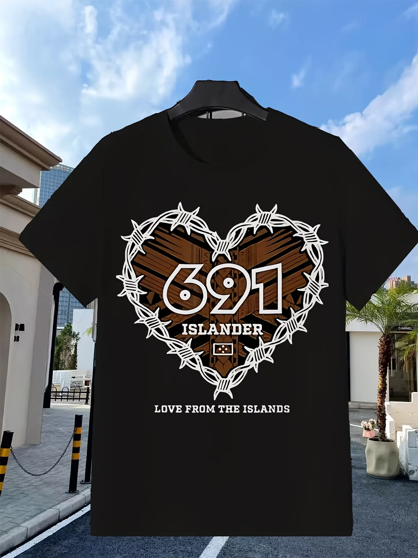 Heart-shaped wire mesh design 691 Islander Love from the Islands pattern print black casual streetwear unisex crew neck drop shoulder style