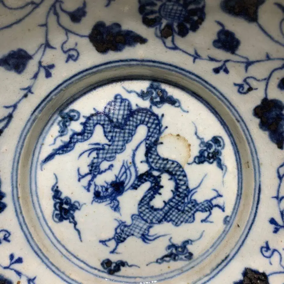 Antique Ming and Qing porcelain collection blue and white lace dragon patterned decorative plates folk art handicraft