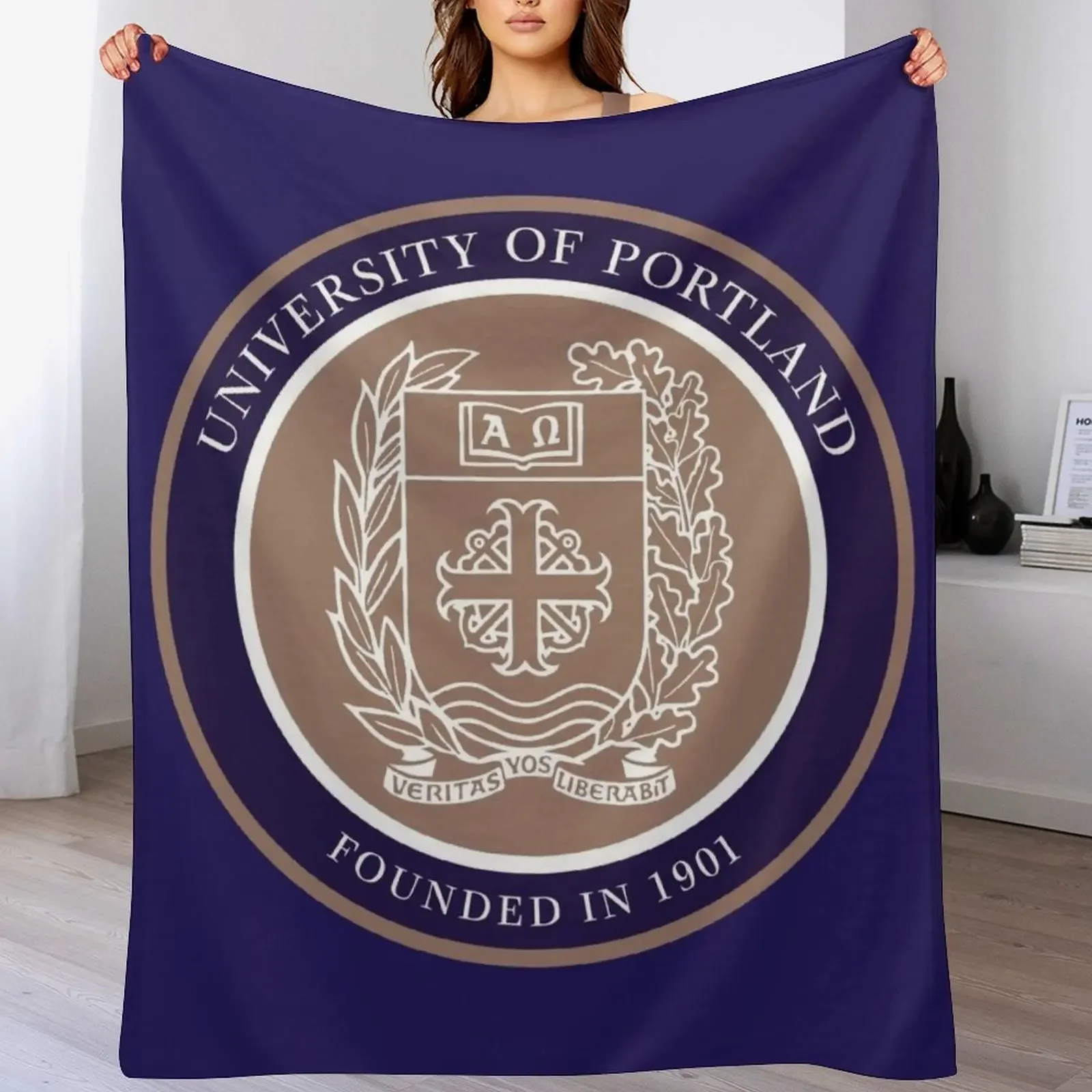 University of Portland seal Throw Blanket Elegant Warm Throw Blanket for Hotel Home