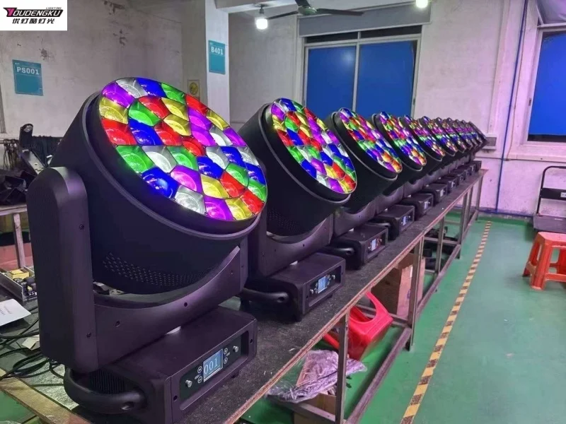 4 pieces Zooming 5-60 Beam Angle ip65 Stage Led outdoor moving head Light 19X80W RGBW bee eye Moving Head Light