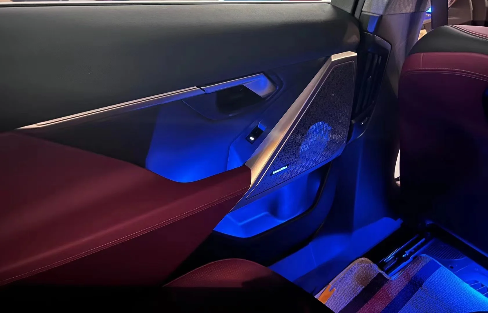 Tweeter Luminoso Illuminazione Notturna Trim Subwoofer Audio Altoparlante Corno Copertura LED per G05 G06 G07 X5 X6 X7